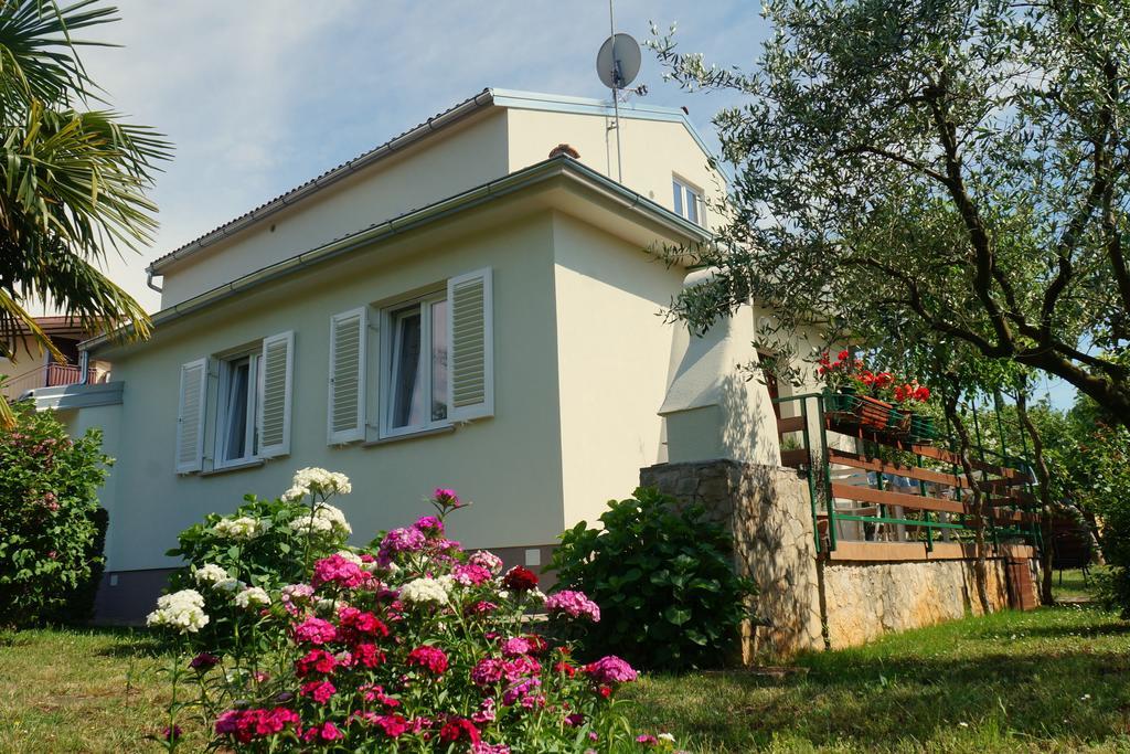Studio And Apartment Nadia With Garden Poreč Chambre photo