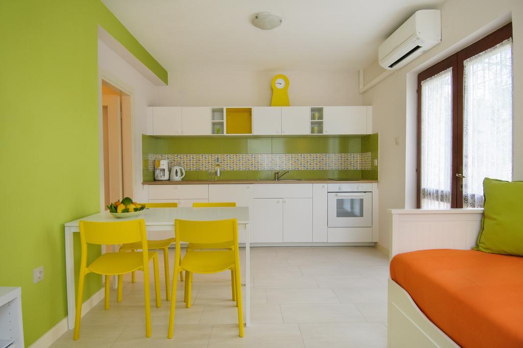 Studio And Apartment Nadia With Garden Poreč Extérieur photo